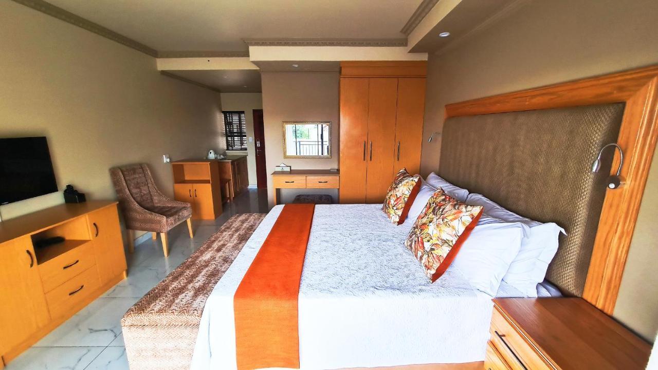 Lilypark Lodge Rustenburg Exterior foto
