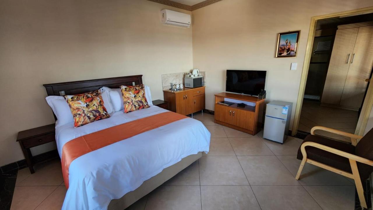 Lilypark Lodge Rustenburg Exterior foto